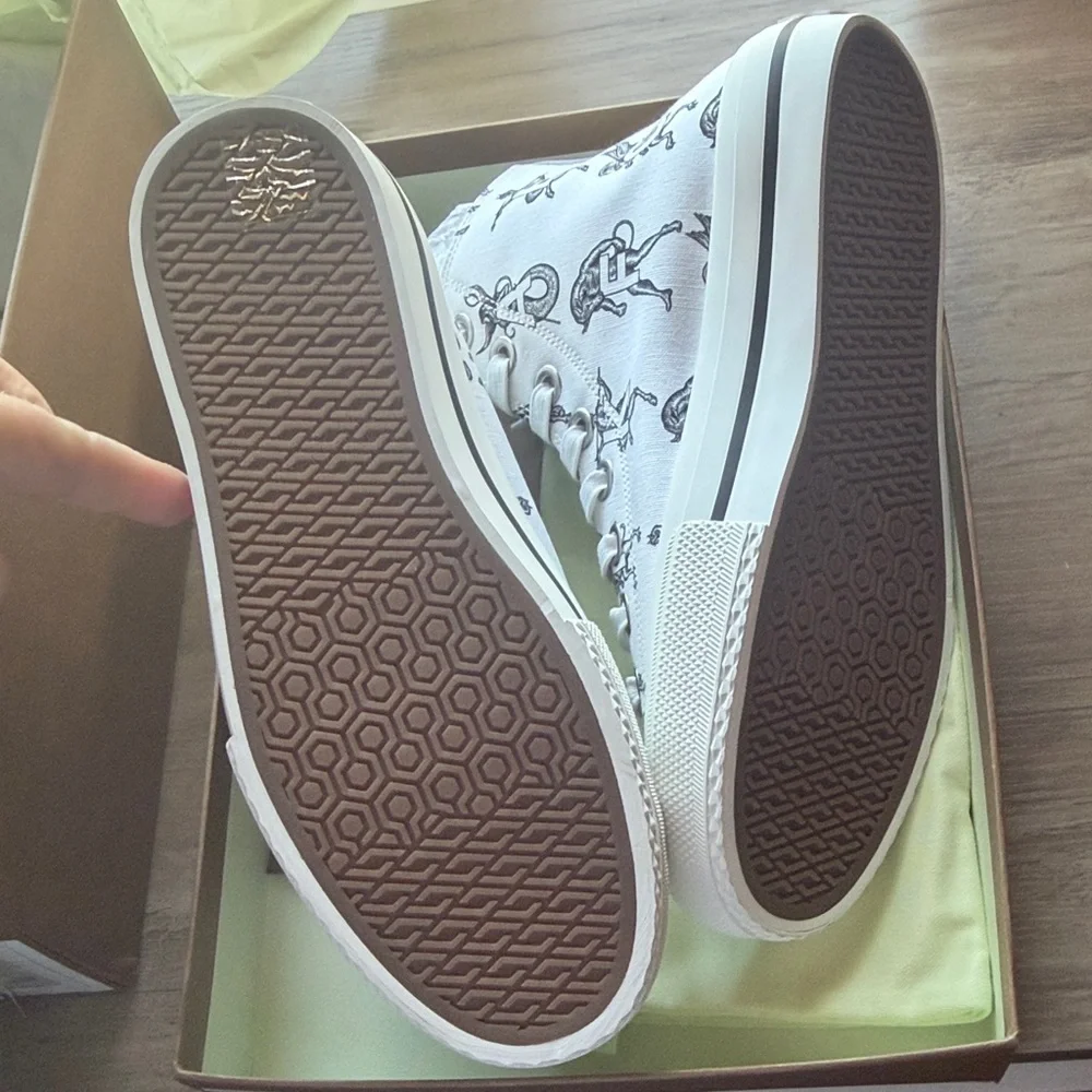 NWT Burberry White High-Top Sneakers Mythical Alphabet Collection size 37.5 - Picture 8 of 13